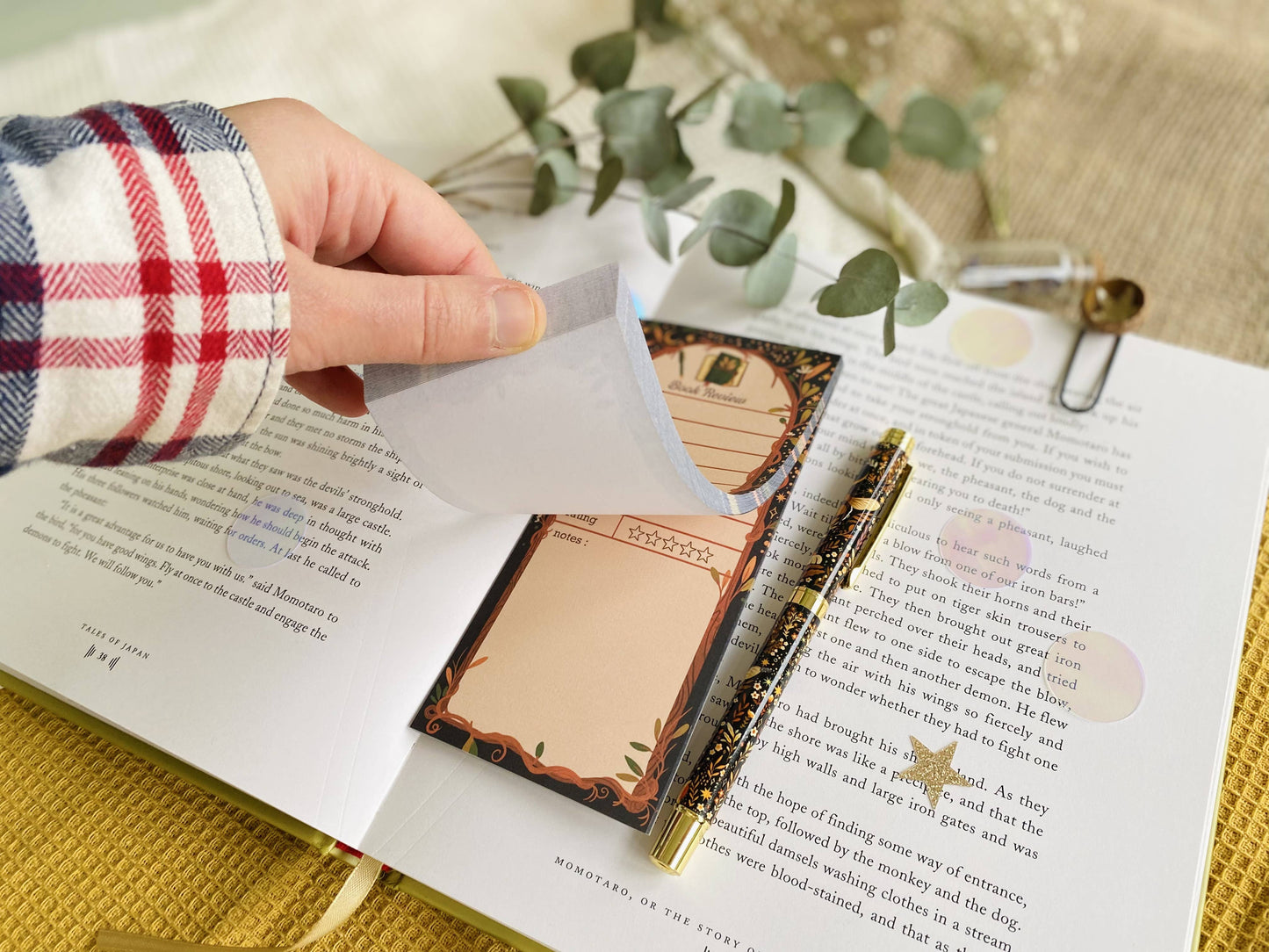 Notizblock Book Review